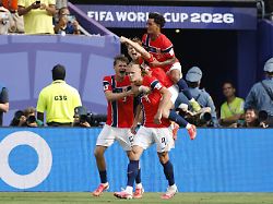 Norwegen mit WM-Sensation : Torwart-Hexer und Tor-Monster Haaland fressen Brasilien auf