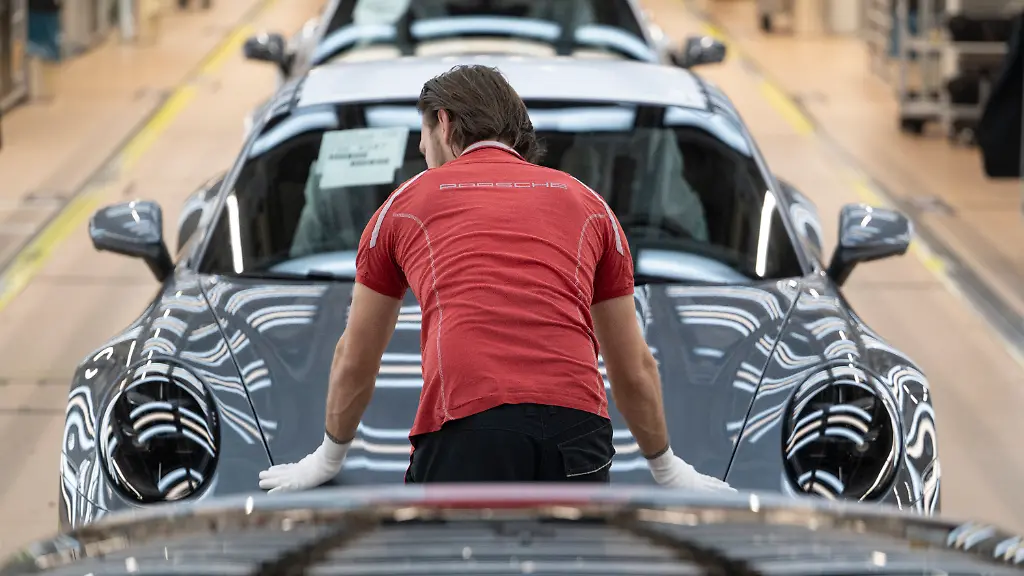 Bericht: Manager müssen bangen: Porsche will bis zu 4000 weitere Stellen streichen