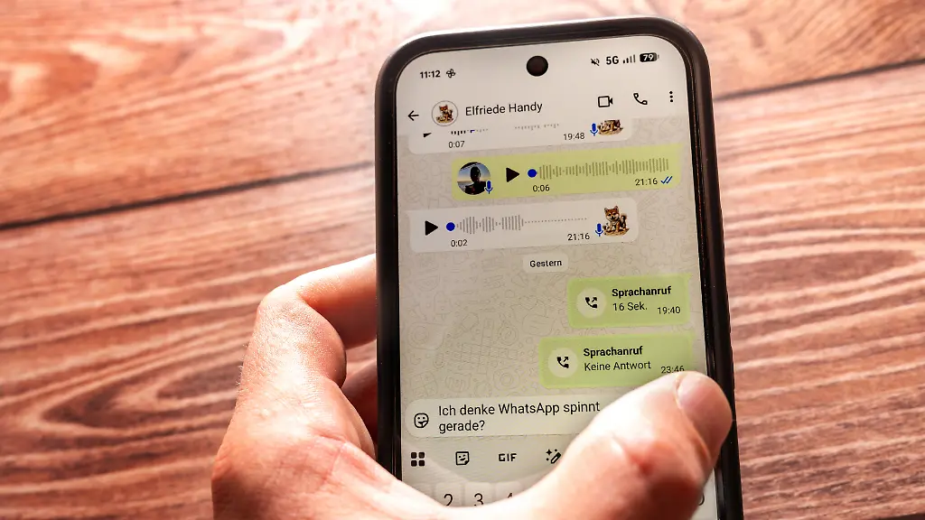 Whatsapp und Co.: Wann ist Nachrichten weiterleiten strafbar?