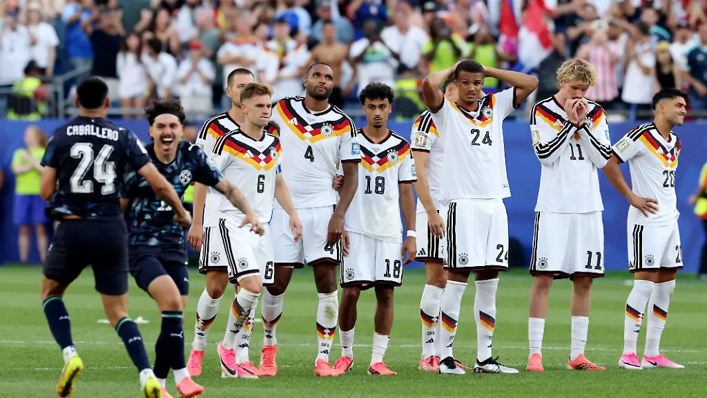 FOXBOROUGH-MASSACHUSETTS-JUNE-29-Players-of-Germany-shows-dejection-after-their-loss-through-the-penalty-shootout-after-the-FIFA-World-Cup-2026-Round-Of-32-match-between-Germany-and-Paraguay-at-Boston-Stadium-on-June-29-2026-in-Foxborough-Massachusetts