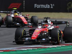 Verstappen endet im Kies: Ferrari jubelt in Silverstone