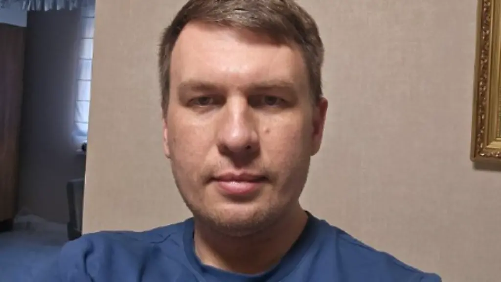 Zehn Jahre Haft möglich: Russische Behörden nehmen Blogger Monate nach Putin-Kritik fest