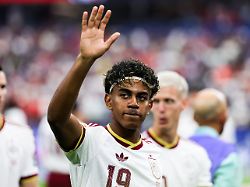 „Der Beginn zweier Legenden“: Er hielt ihn als Baby, jetzt trifft Messi auf Yamal im WM-Finale