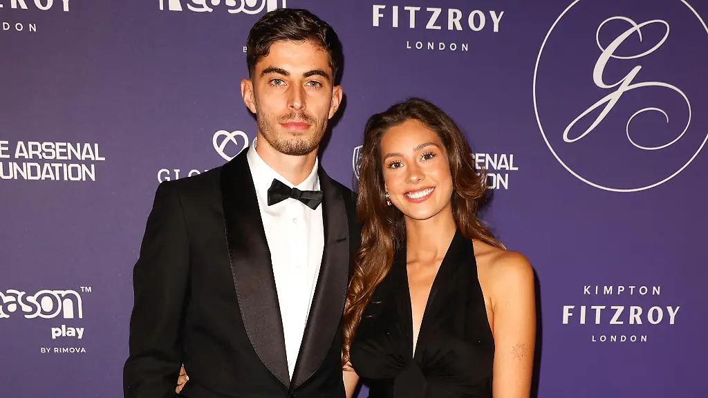 Mit oder ohne ihn im Urlaub?: Frau von Kai Havertz betört im Bikini