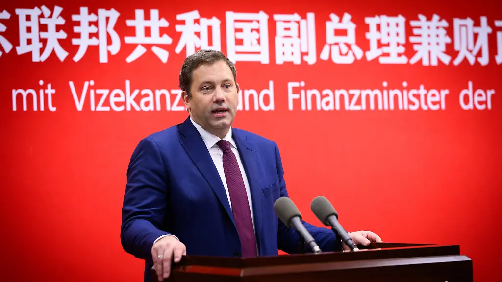 Strategie für fairen Wettbewerb: Klingbeil kündigt härtere Gangart gegen China an