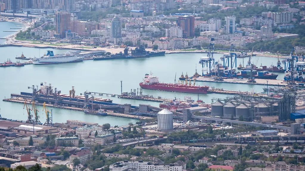 Panoramic-view-of-large-port-at-Black-Sea-coast-in-Russia-Novorossiysk-City