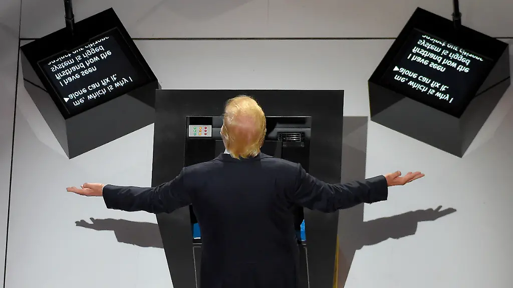 100.000 Dollar Profit gemacht?: Mann hinter Trumps Teleprompter wettete auf Reden des Präsidenten