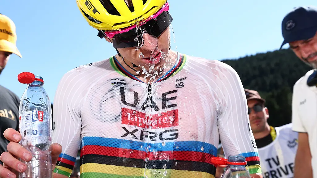 „Alarmstufe Rot“ ausgerufen: Hitze-Notfall-Plan bei der Tour de France greift