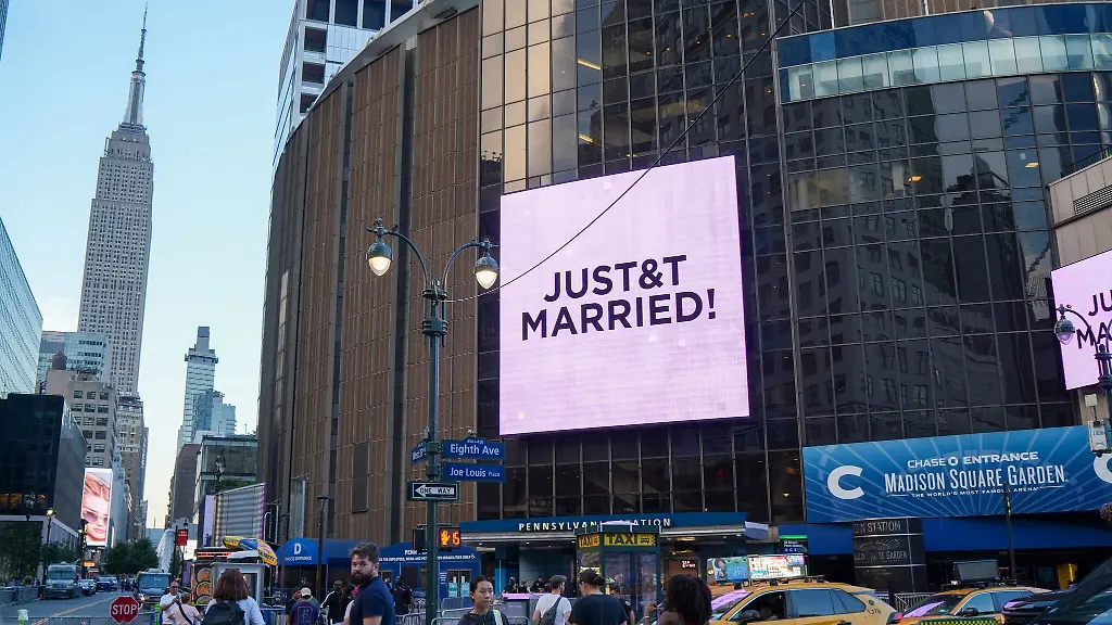 Sause im Madison Square Garden: So lief Taylor Swifts Traumhochzeit mit Travis Kelce ab