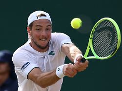 Jetzt gegen Gigant Sinner?: Struff schreibt nächstes Comeback-Märchen in Wimbledon