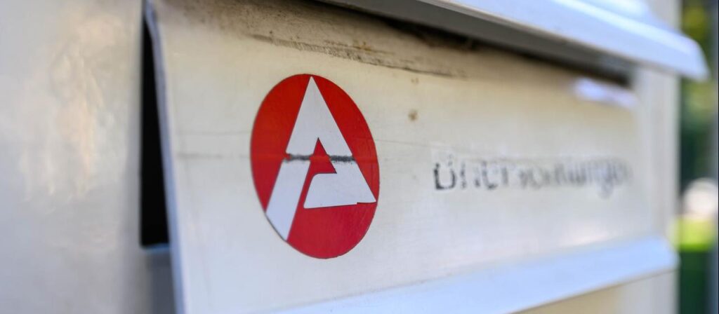 Zahl der Arbeitslosen steigt im Juli über drei Millionen