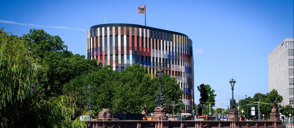 Umzug des Bundespräsidenten: Vom Schloss in den Modulbau