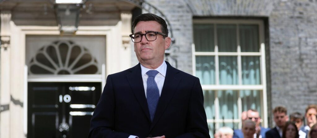Vor diesen Herausforderung steht Großbritanniens neuer Premier Burnham