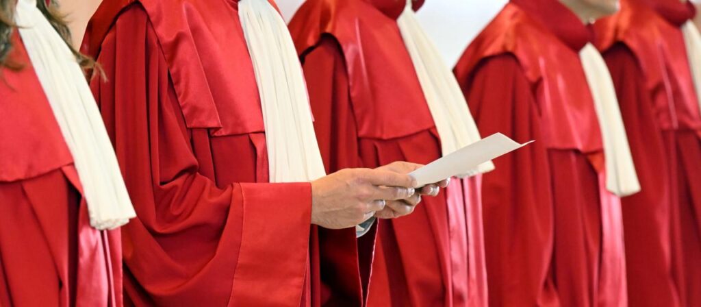 Bundesverfassungsgericht urteilt über Abgeordnetenrechte | tagesschau.de