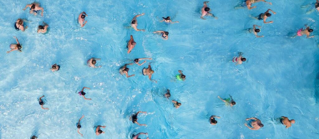 Schwimmbad-Preise sind überdurchschnittlich gestiegen | tagesschau.de
