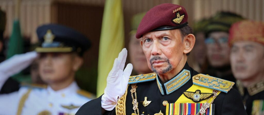 Sultan von Brunei feiert 80. Geburtstag mit großer Parade
