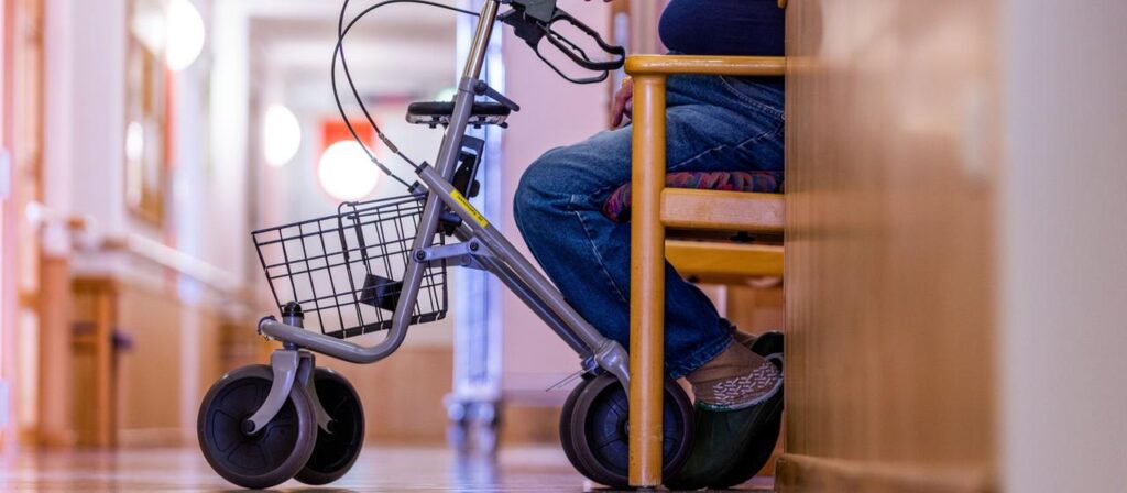 Pflegekosten: Eigenanteil für Pflege im Heim erneut gestiegen