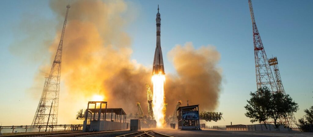 Weltraumpolitik: Raumfahrer aus USA und Russland erreichen ISS