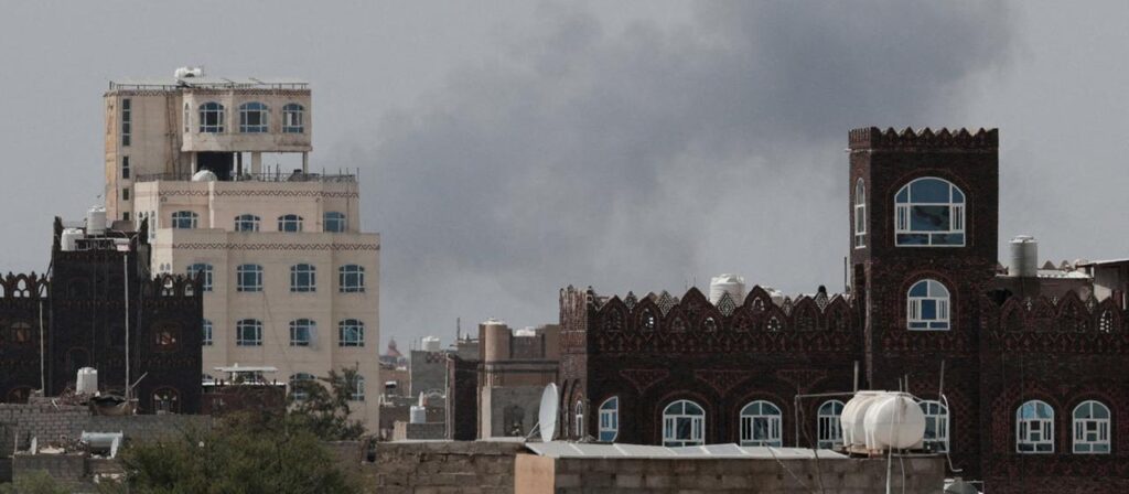 Krieg im Nahen Osten: Angriff auf Flughafen Sanaa im Jemen