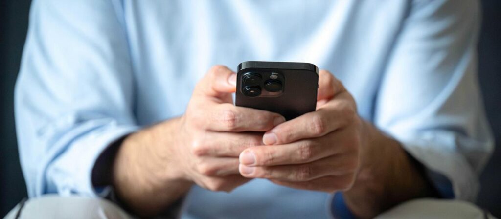 „Chatkontrolle“: Scan-Erlaubnis nimmt Hürde im EU-Parlament