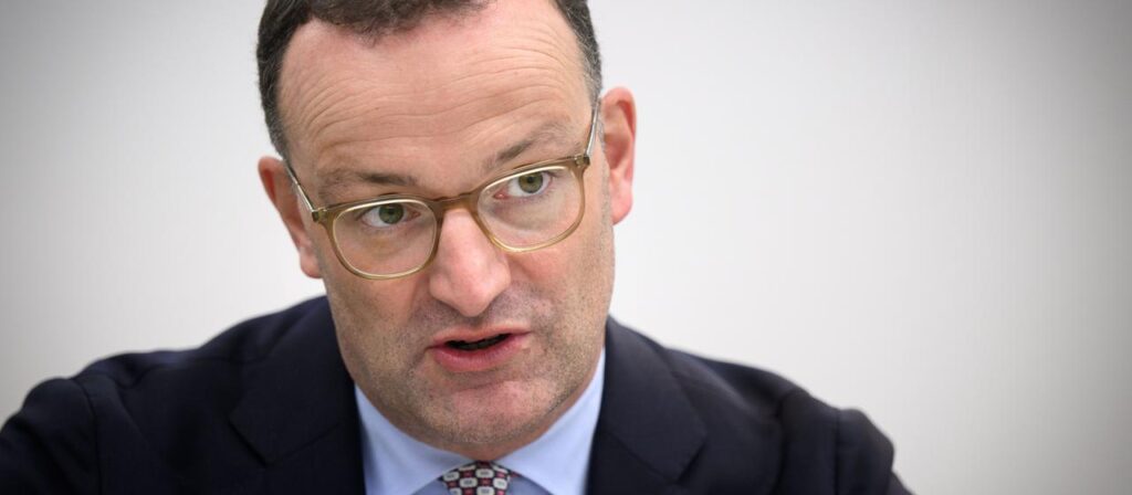 Debatte um Leihmutterschaft: Unions-Fraktionschef Spahn tritt zurück