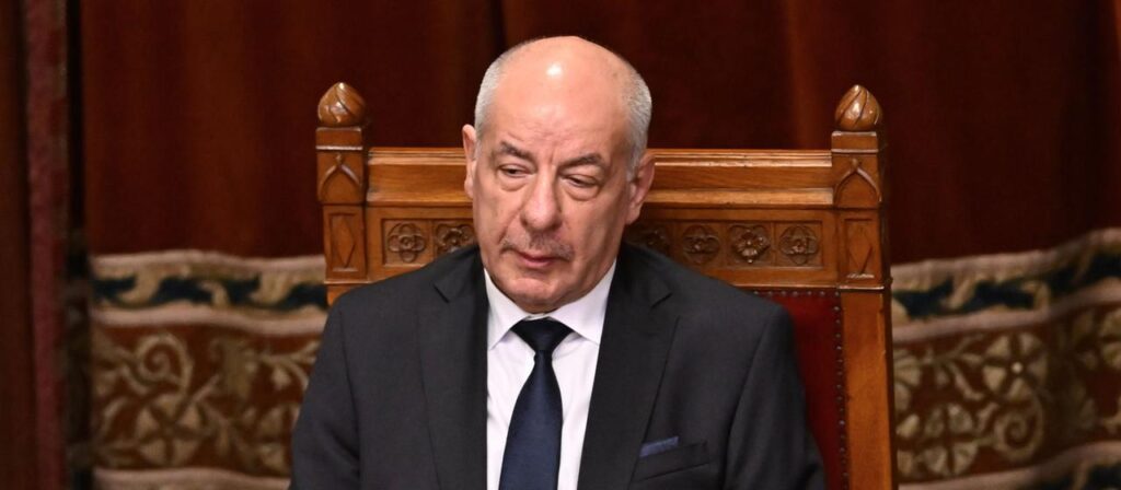 Ungarns Staatspräsident macht Weg zu eigener Absetzung frei