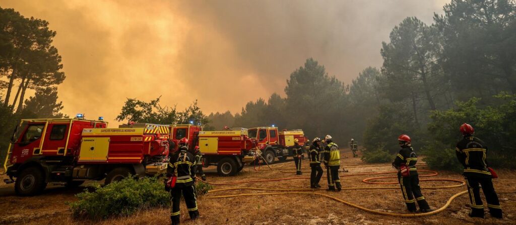 Mehr als 65.000 Menschen wegen Waldbränden in Frankreich evakuiert