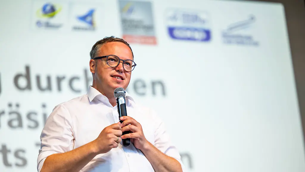 „Werden Klage erheben“: Voigt scheitert mit Einspruch gegen Entzug des Doktortitels