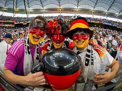 Erstmals seit mehr als 25 Jahren: DFB lässt zu Klopps Heimdebüt wieder Stehplätze zu