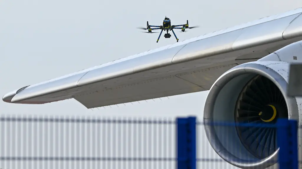 Auch kleine Flughäfen im Visier: Luftfahrtbranche beklagt Millionenschaden durch Drohnenvorfälle