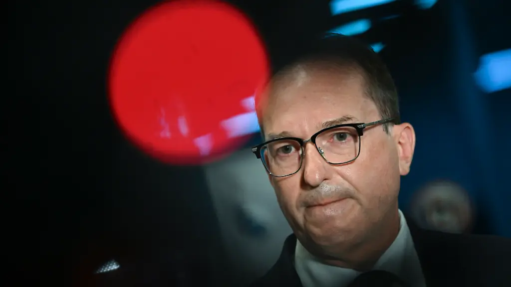 In alle Richtungen ermitteln“: Dobrindt nennt Leipziger Drohnen-Vorfall „hybrides Anschlagsszenario
