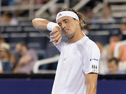 Djokovic übergibt sich: Zverev muss als Nachtarbeiter mächtig kämpfen