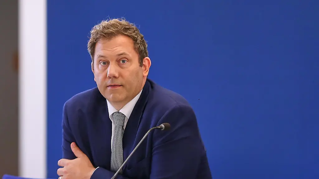 Minister rudert zurück: Klingbeil legt neue Pläne für Einkommensteuerreform vor