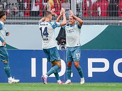 Schick als Dosenöffner: Pokal: Bayer nach der Pause Standesgemäß