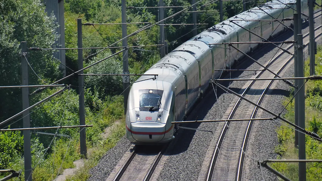 Restmängel bremsen ICE noch aus: Mehrheit der Züge zwischen Hamburg und Berlin trotz Sanierung unpünktlich