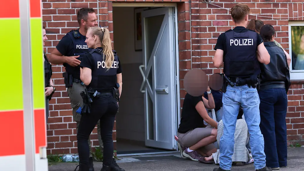 Keine Hinweise auf Gewalttat: Vermisste Dreijährige aus Preetz ist wahrscheinlich ertrunken