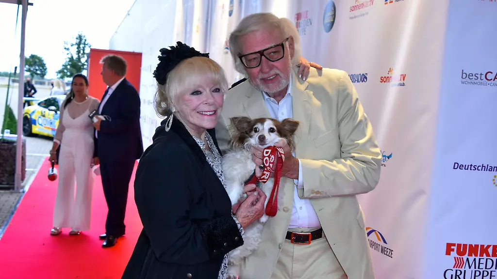 „Mein Herz ist gebrochen“: Schauspielerin Elke Sommer trauert um ihren Ehemann