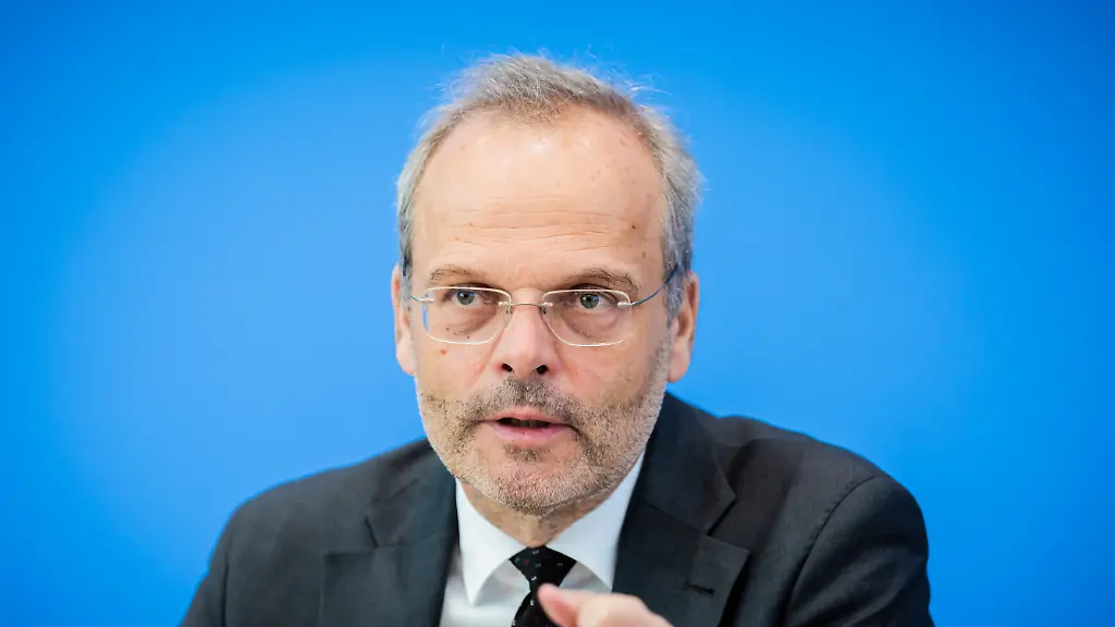 „Vorher Strafrecht verschärfen“: Antisemitismusbeauftragter fordert Abschiebung von Judenhassern