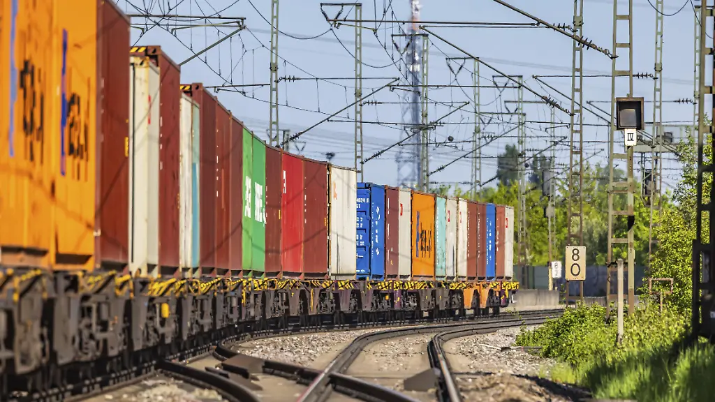 Preise werden wohl steigen: DB Cargo reaktiviert wegen Niedrigwasser-Krise ausgemusterte Waggons