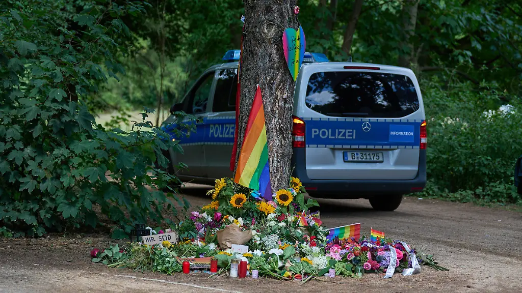 Konsequenzen nach CSD-Anschlag: Gewerkschaft der Polizei lehnt pauschale Fußfesselpflicht für Gefährder ab