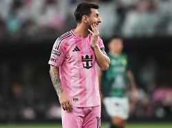 Fans fangen Superstar auf: Messi kassiert überraschenden K.o. bei emotionalem Comeback