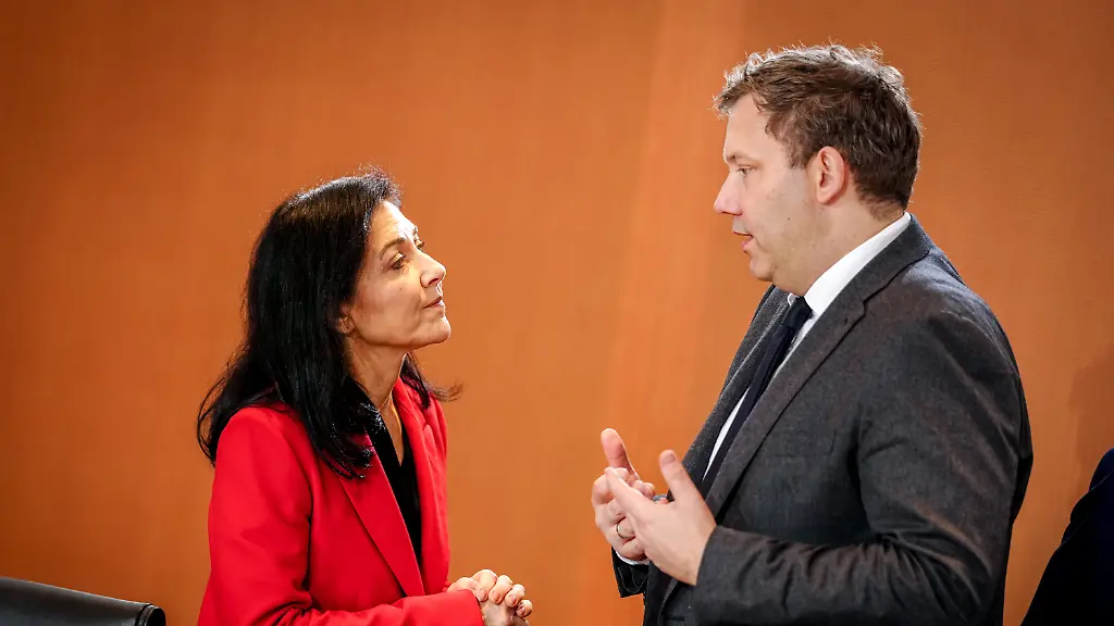 „Planlosigkeit“ bei Regierung: Mittelstand wendet sich mit Brandbrief an Klingbeil und Reiche