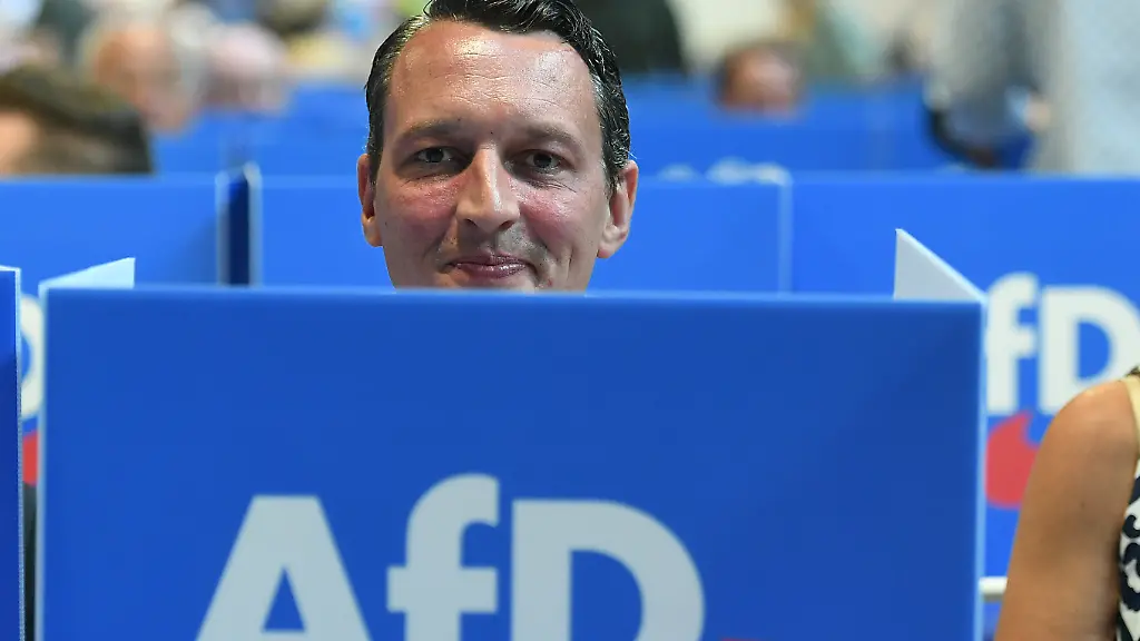 Wahlliste angefechtet: Helferich-Lager startet nächsten Protest in NRW-AfD
