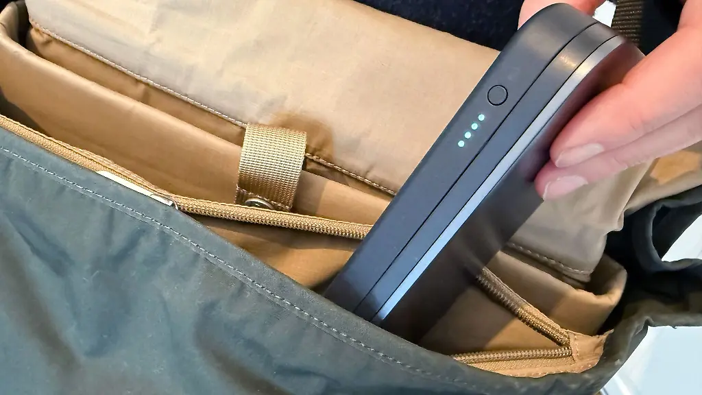Sicherheit in der Luft: Powerbanks im Flugzeug: Das sind die Regeln