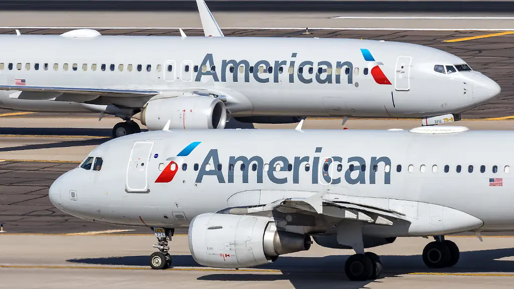 In 25 Jahren „noch nie erlebt“: Fluglotse verhindert Kollision zweier Boeing-Maschinen mit identischer Flugnummer