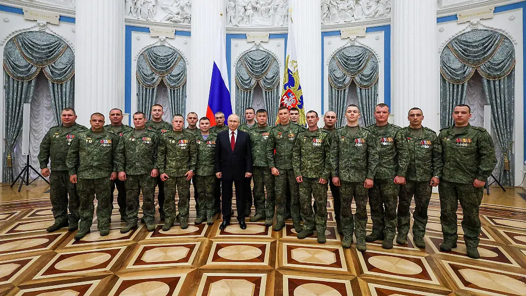 Selenskyj warnt vor Mobilmachung: US-Geheimdienste trauen Putin begrenzten Angriff auf Nato zu