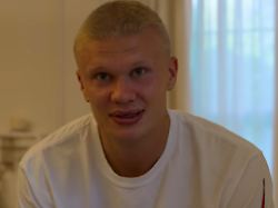 „Oh Gott!“: Mähne weg: Erling Haaland zieht obenrum blank