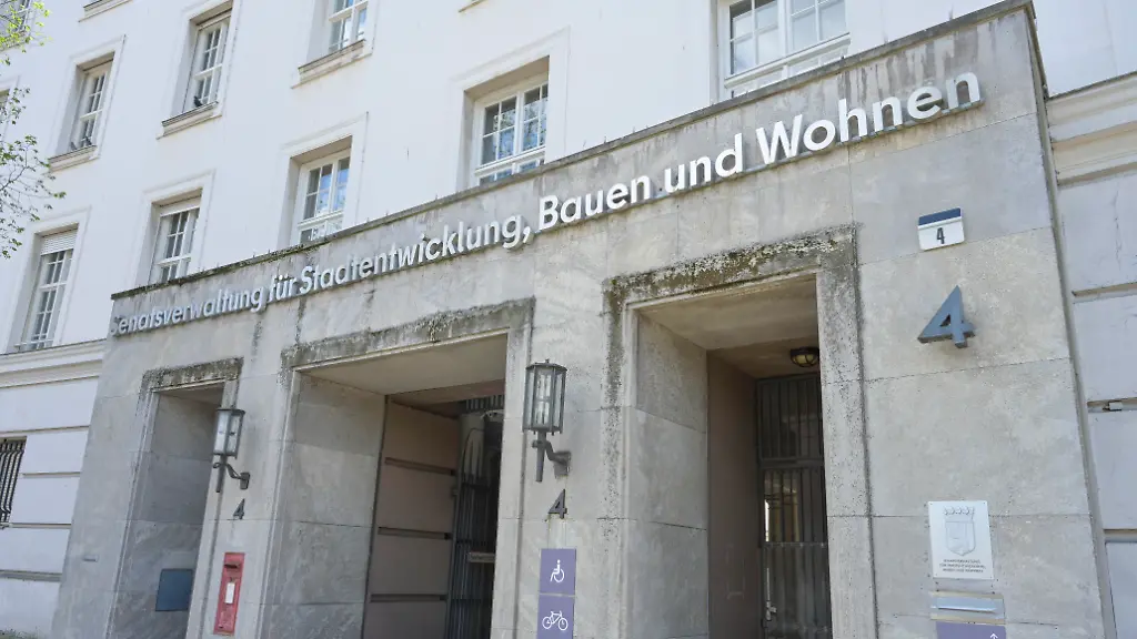 Krisenstab eingerichtet: Hacker greifen Berliner Senatsverwaltungen an