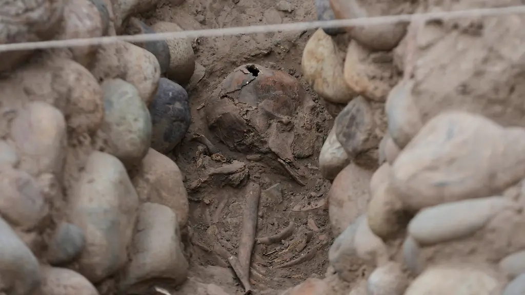 1400 Jahre alter Fund in Peru: Forscher graben mögliches Menschenopfer aus