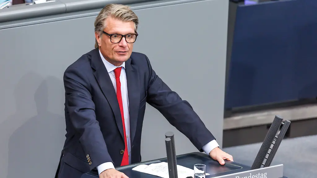 Ermittlungen nach Verkehrsunfall: Polizei zieht Führerschein von CDU-Politiker Bareiß ein